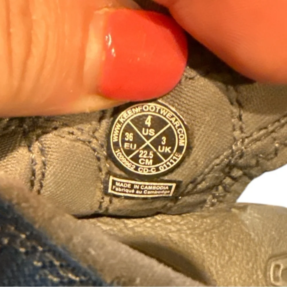 KEEN Boy’s Newport H2 Waterproof Athletic Hiking Sandals - Size 4